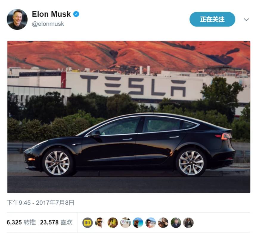 马斯克此前在推特上发布了特斯拉新款车型 Model 3